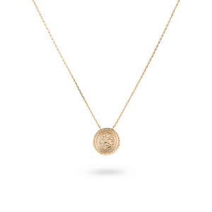Collier doré personnalisable avec médaille à graver Flavie