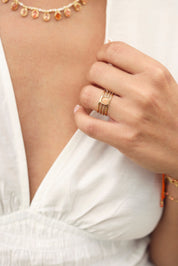 Bague dorée Havia quartz fraise ajustable multi-rangs ornée d'une pierre carrée - Bijou porté