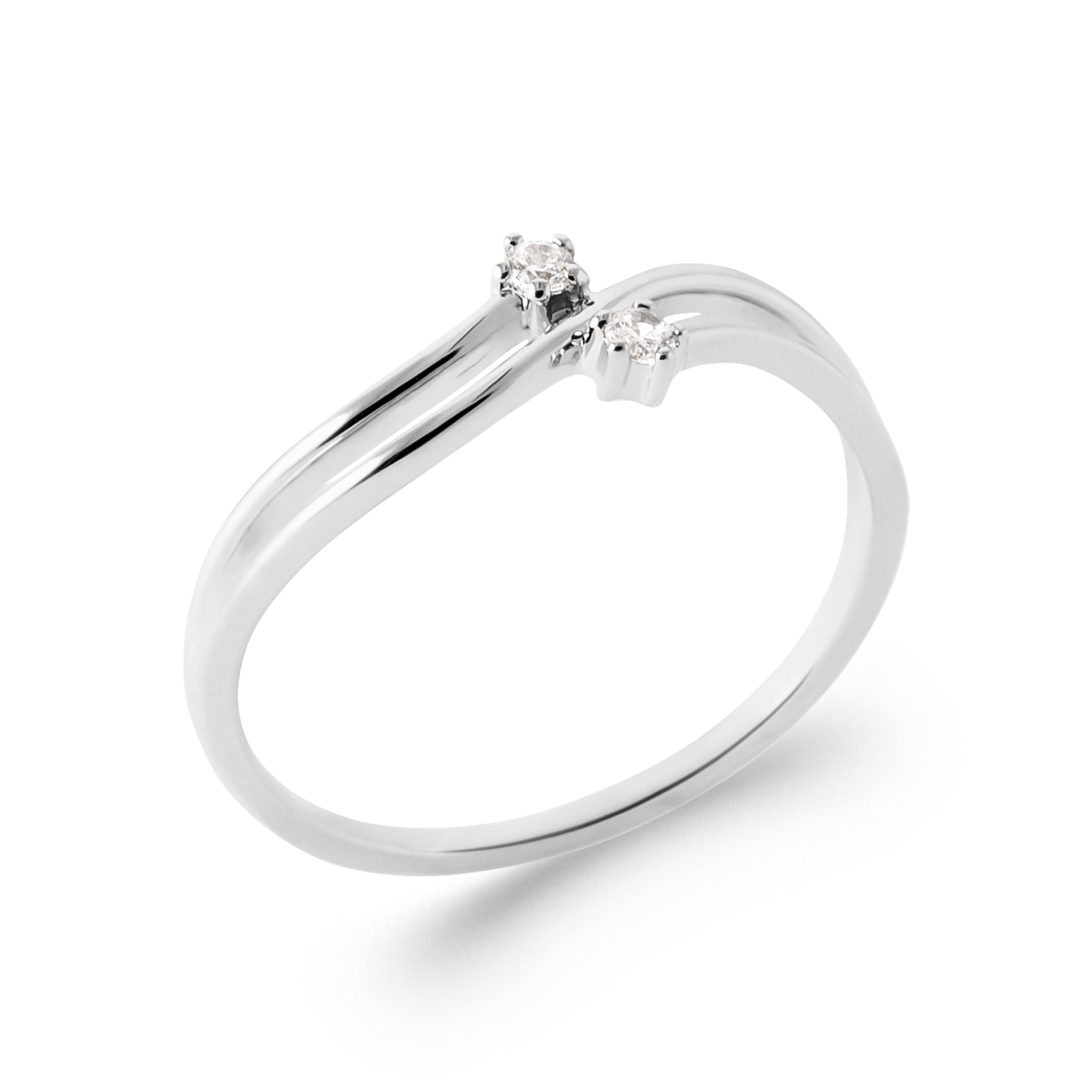 Bague Marcella effet multiple en argent avec zircons blanc - Bijou photographié sur fond blanc 