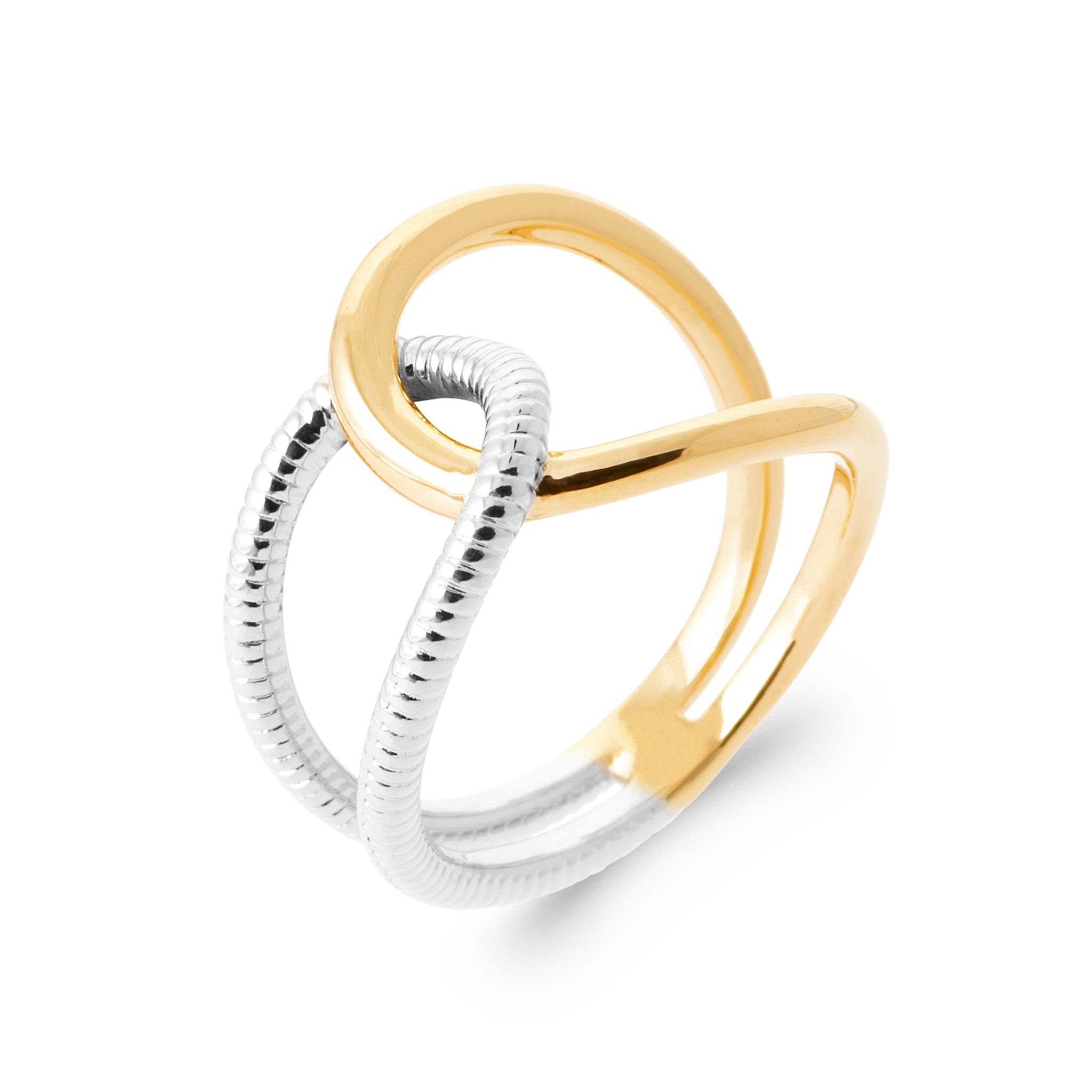 Bague argentée et dorée au design entrelacé avec argenté texturé et doré lisse - Bijou photographié sur fond blanc 