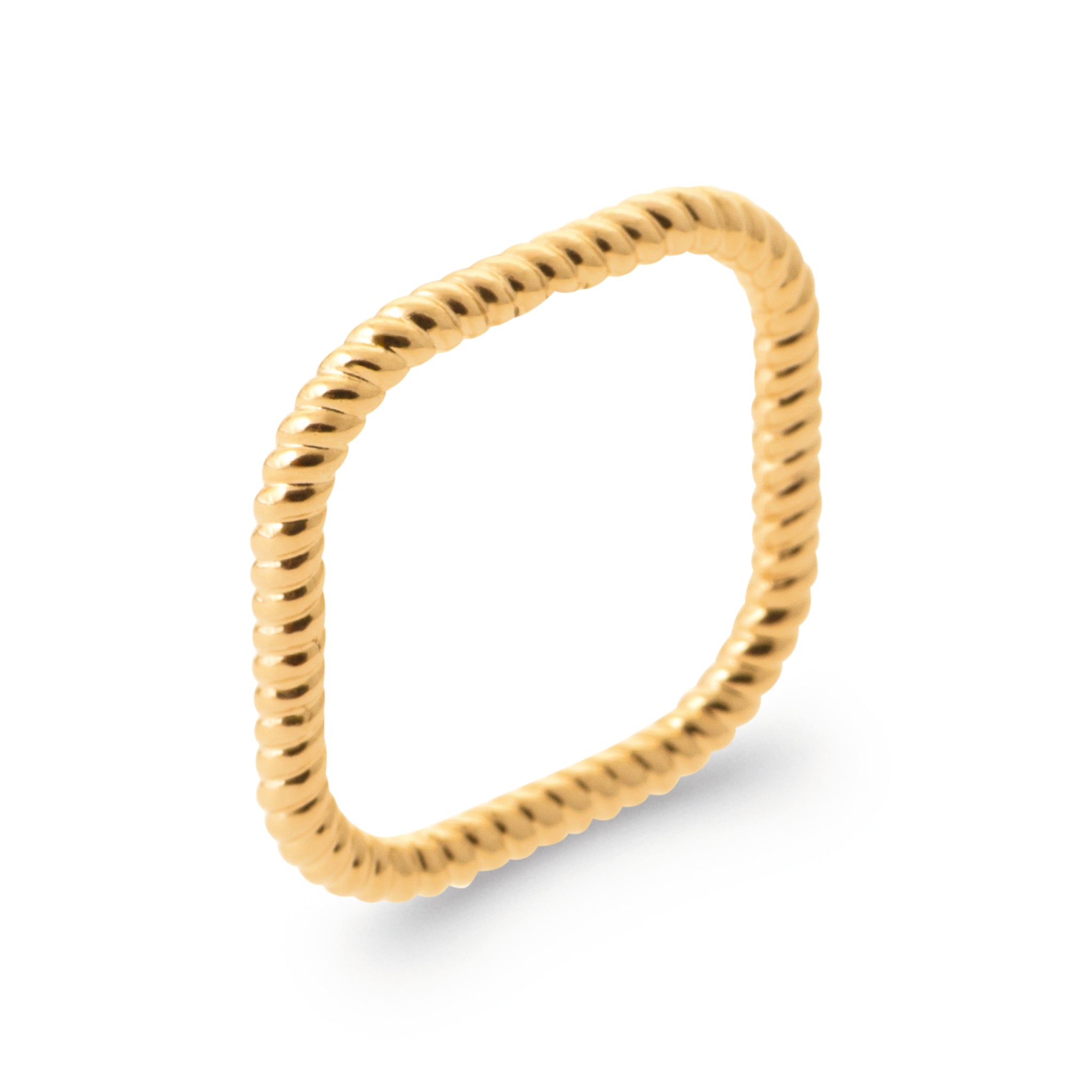 Bague dorée Naomi carrée torsadée - Bijou photographié sur fond blanc 