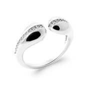 Bague en argent Fosca Zircons gouttes serties de zircons - Bijou photographié sur fond blanc  