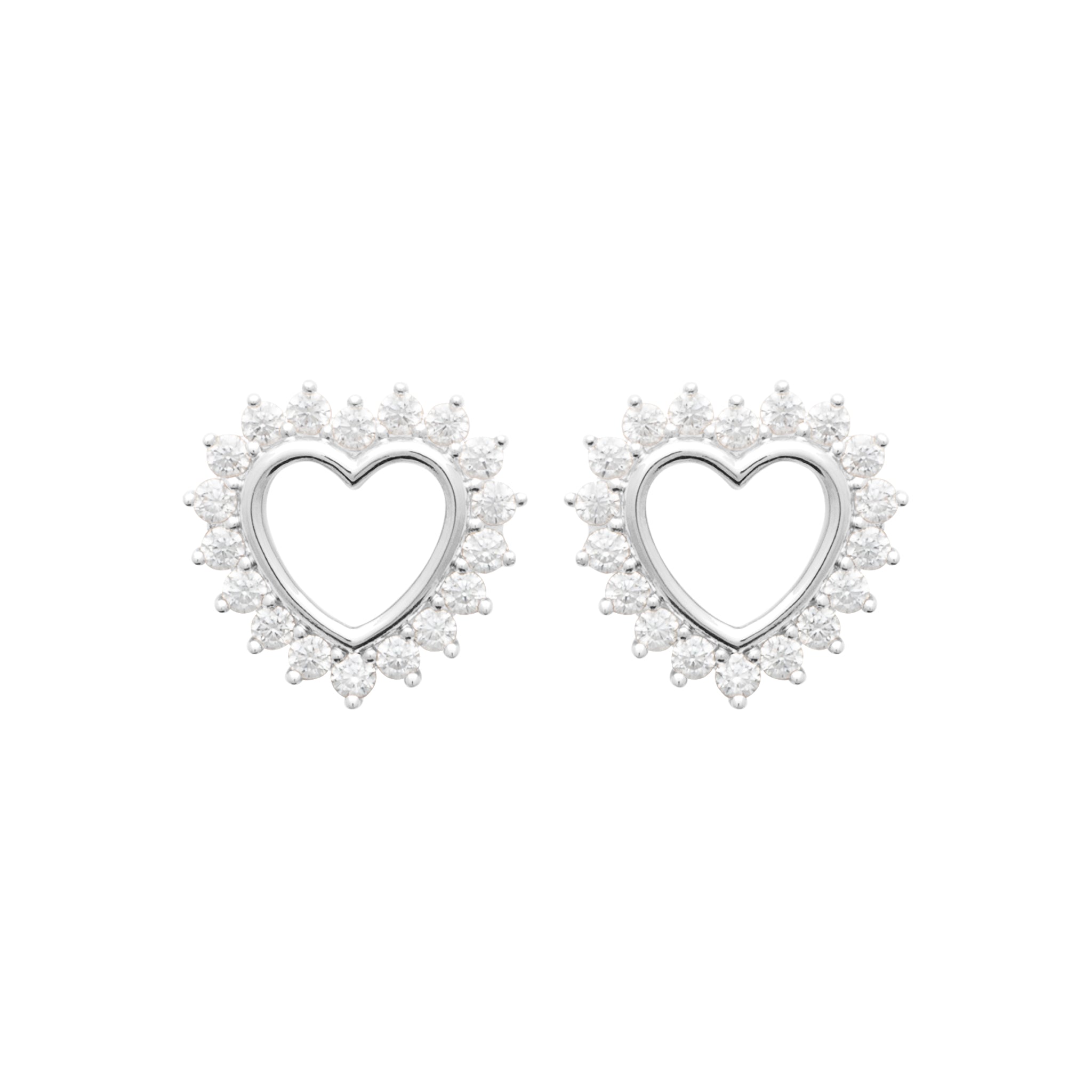 Boucles en argent Amata en forme de coeur sertie de zircons - Bijou photographié sur fond blanc 
