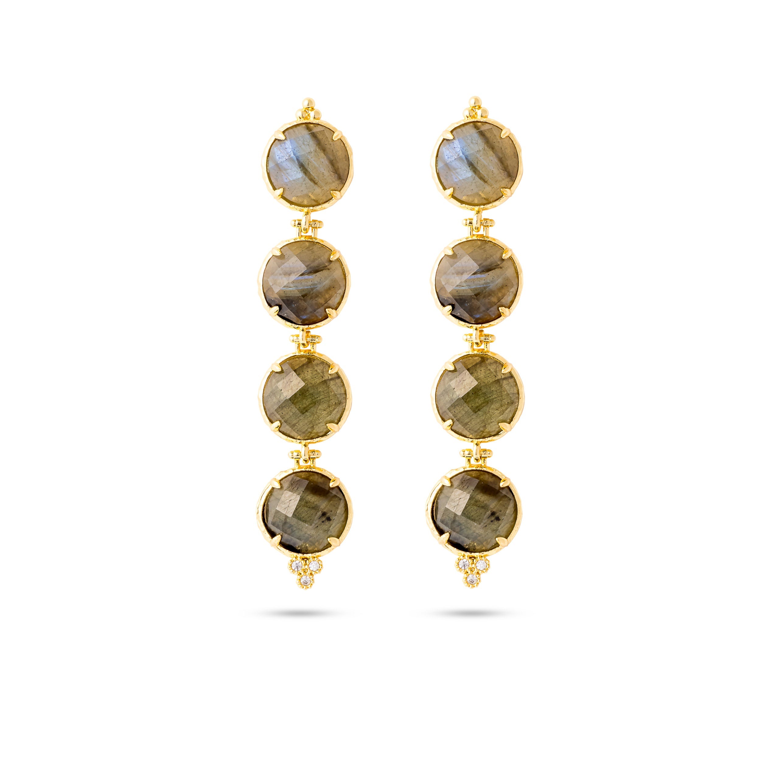 Boucles dorées BONNIE - Bijou photographié sur fond blanc