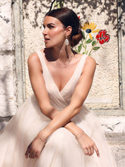 Boucles dorées pendantes nacre GIADA - Bijou porté