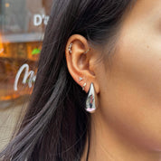 Boucle Yoko en forme de goutte d'eau acier inoxydable - Bijou porté 