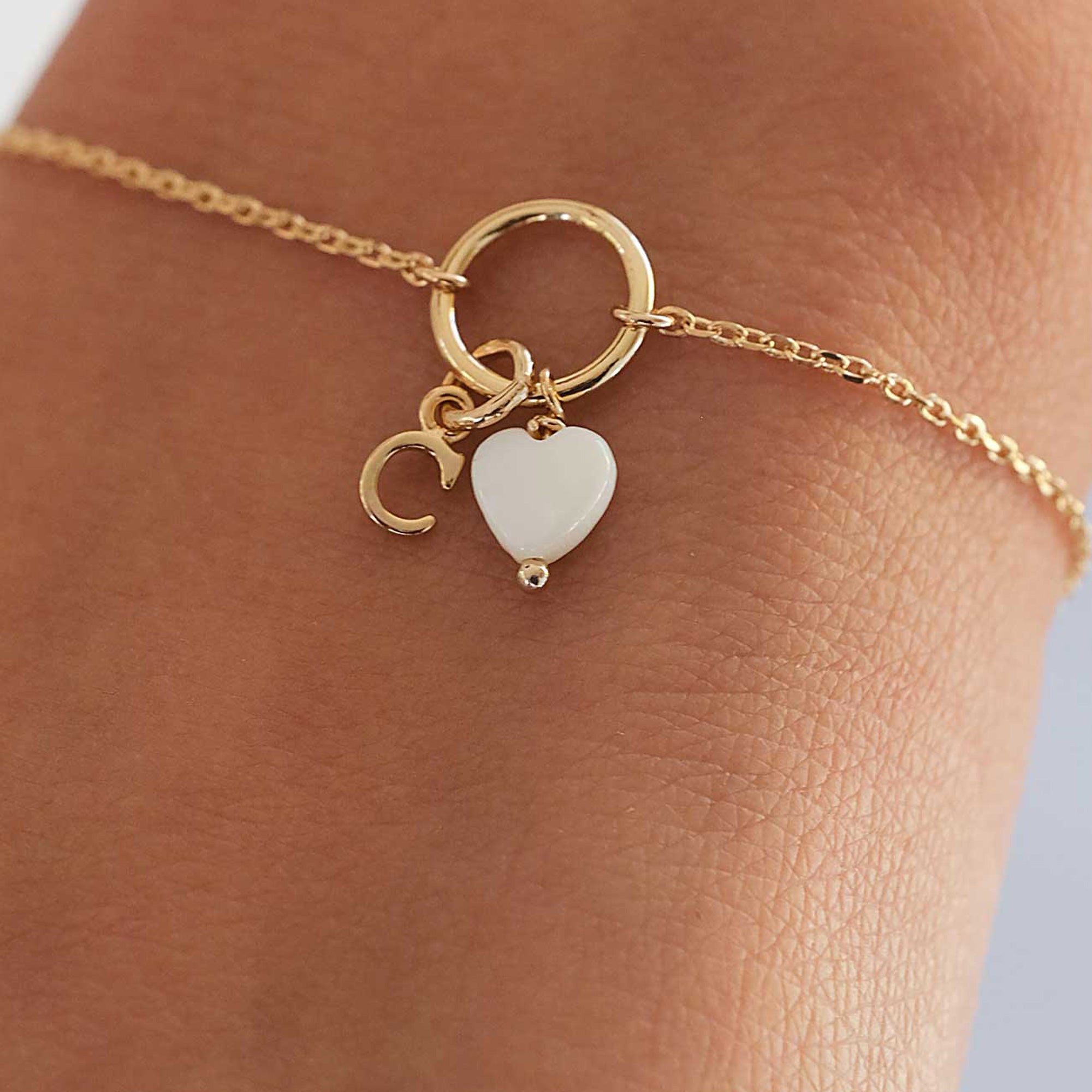 LILOU – Bracelet personnalisable doré - Bijou porté