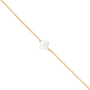 Bracelet doré Thely trèfle avec motif trèfle en nacre - Bijou photographié sur fond blanc