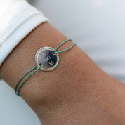 Bracelet cordon personnalisable argent médaille pour gravure Louisa - Bijou porté