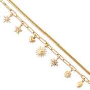 Bracelet doré Teyssa double pampilles en forme de soleil, de cœur et d’étoile, rehaussées de délicats zircons pour une touche lumineuse. - Bijou photographié sur fond blanc