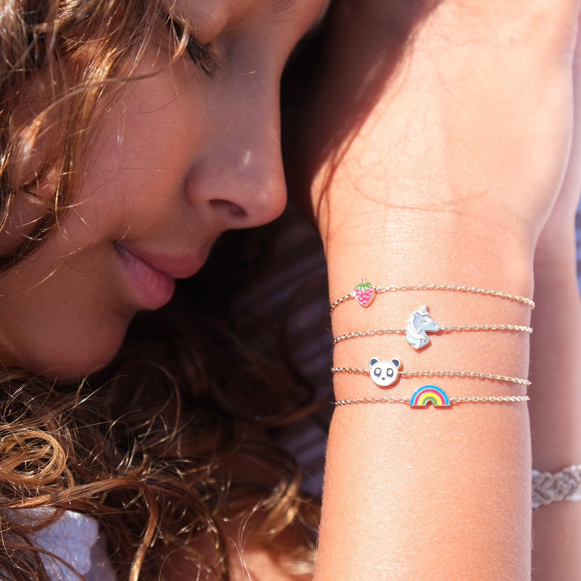 Bracelet doré enfant LICORNE focus