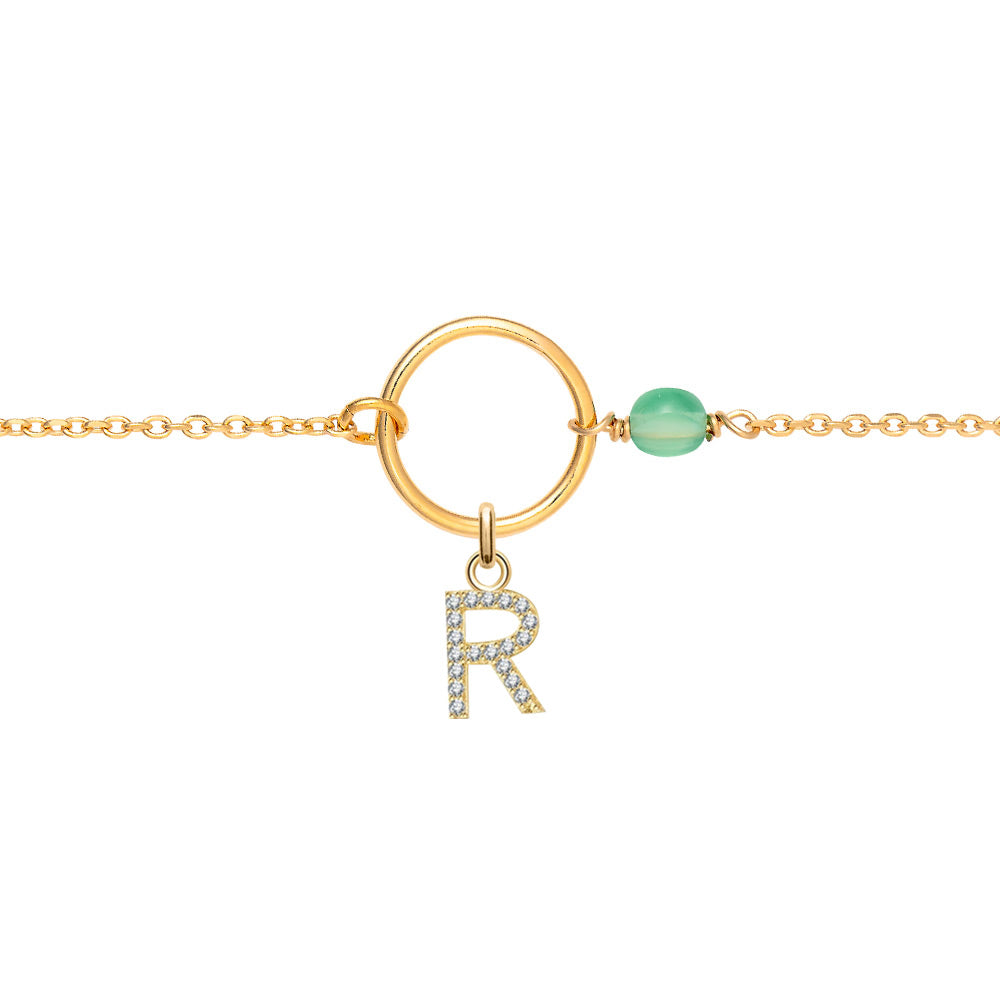 Bracelet personnalisable doré pierre aventurine pour initiales et charms Laila - Bijou photographié sur fond blanc