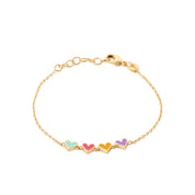 Bracelet pour enfant doré cœurs multicolores - Bijou photographié sur fond blanc 