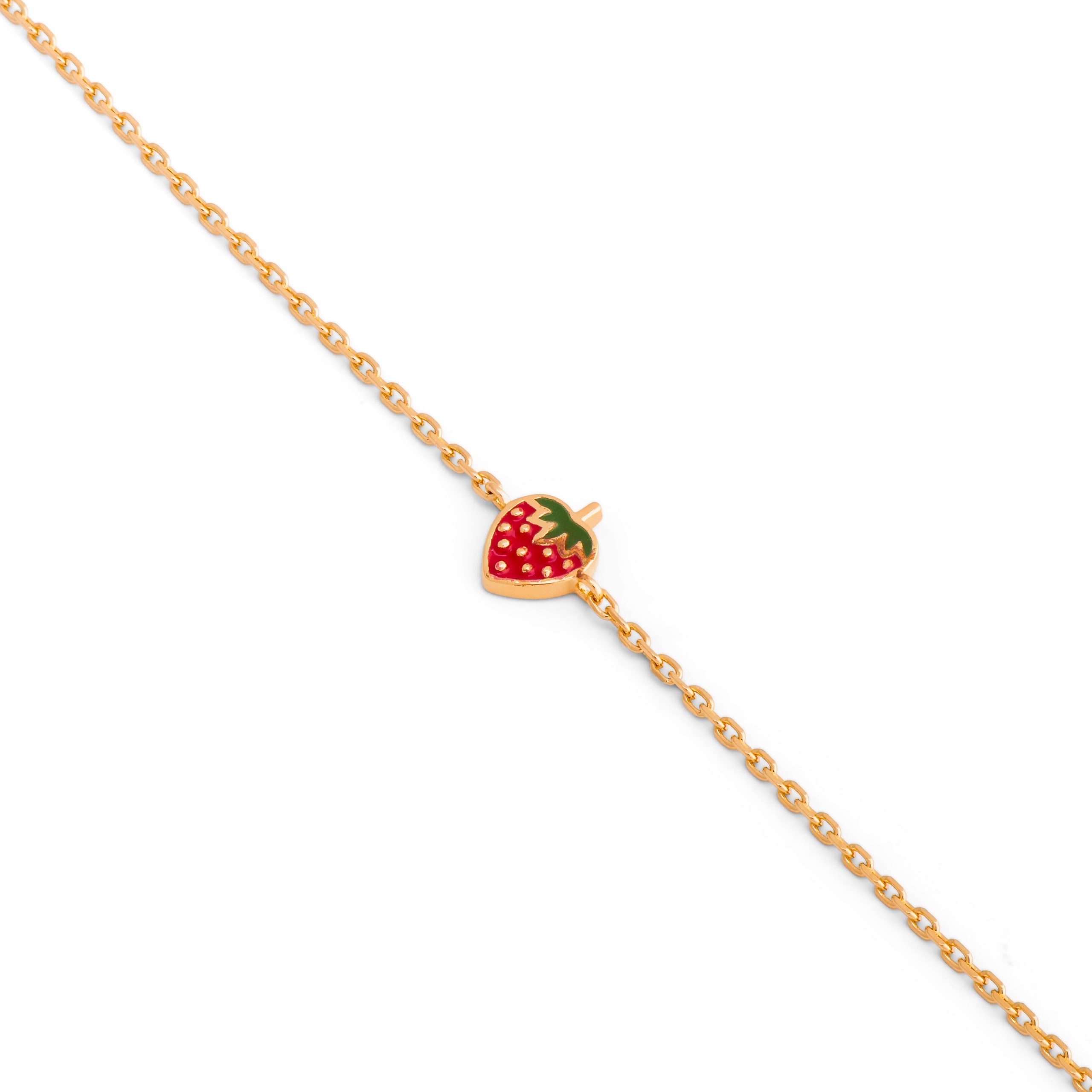 Bracelet pour enfant doré avec un pendentif fraise - Bijou photographié sur fond blanc