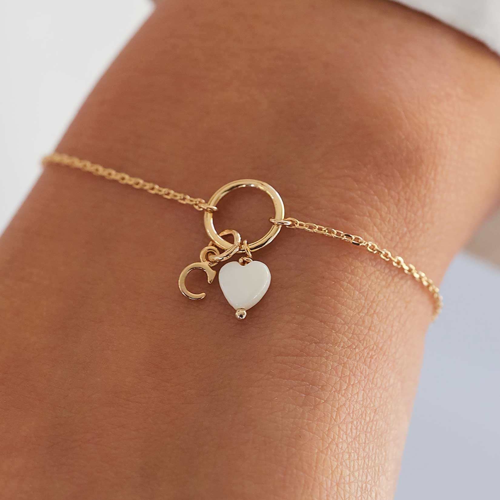 Bracelet_personnalisable_Lilou_charms_initiales.jpg
