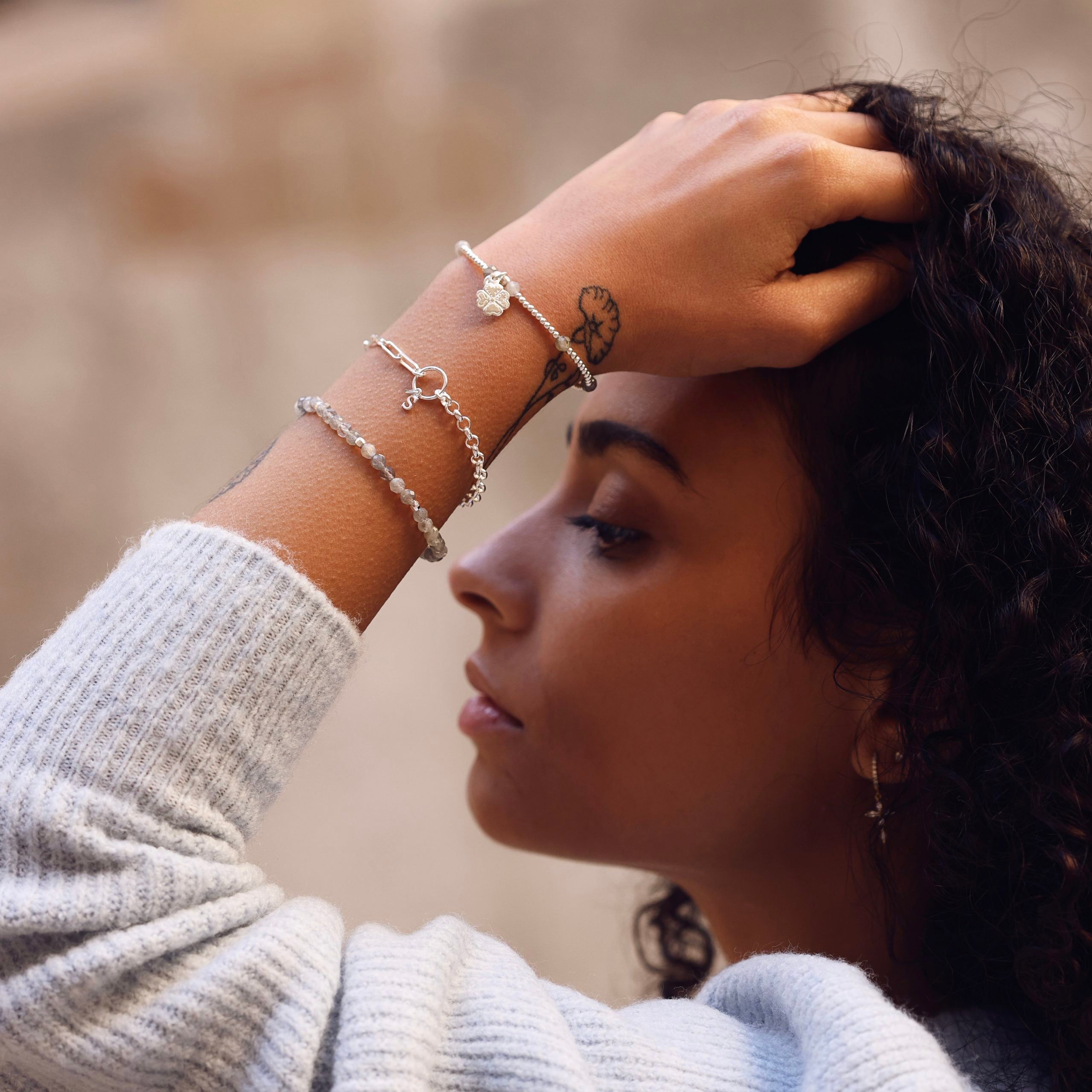 Bracelet personnalisable charms argent Selena - Bijou porté