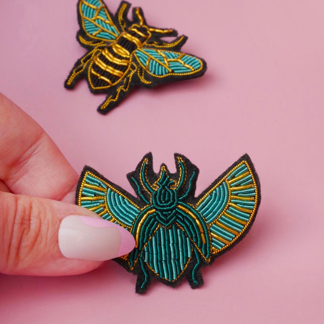 Broche SCARABEE brodee