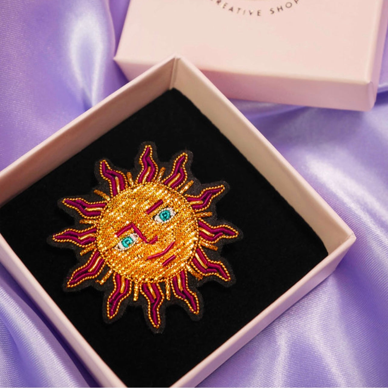 Broche SOLEIL MAGIC brodée