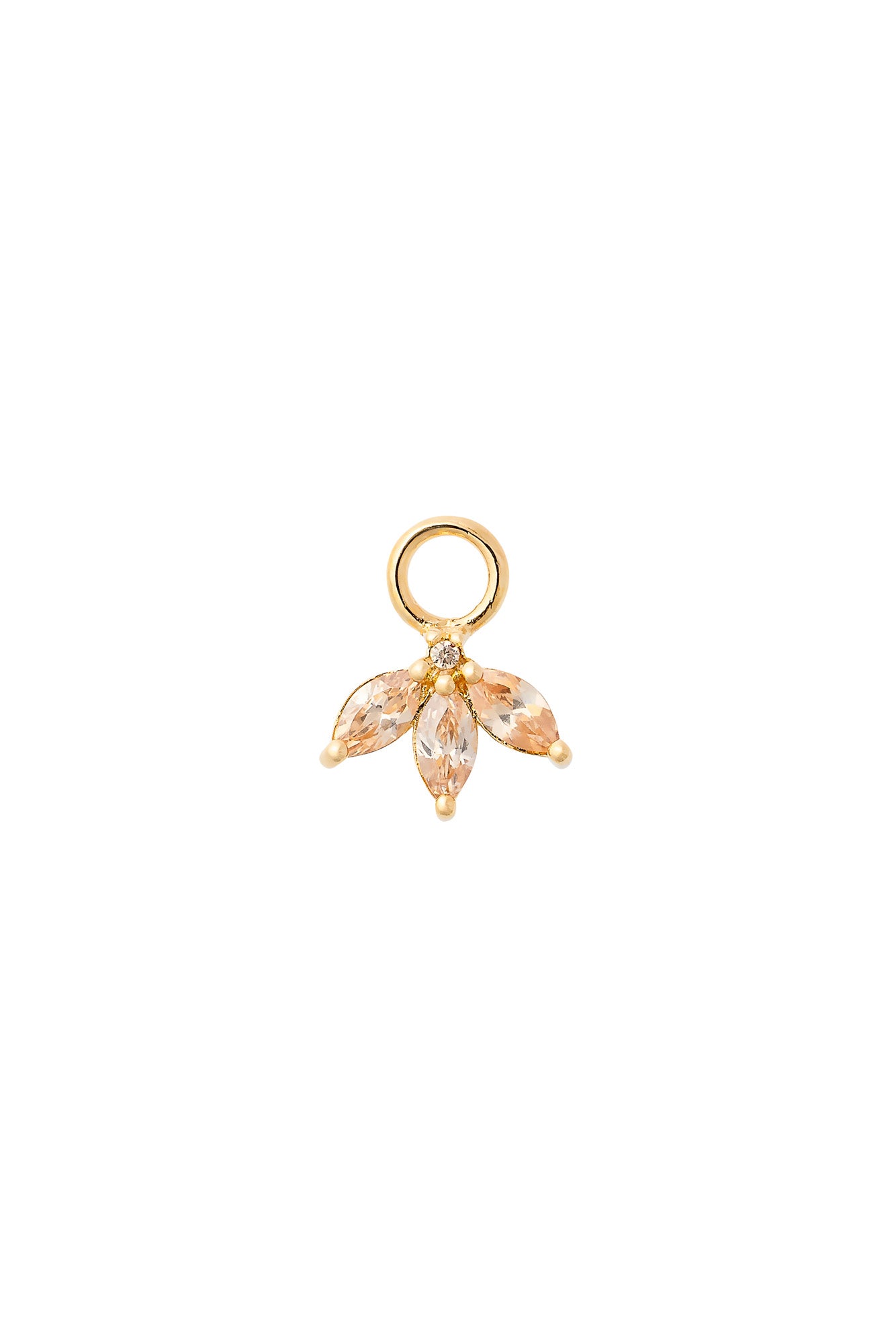 Charm doré zircons Pétales orange - Bijou sur fond blanc