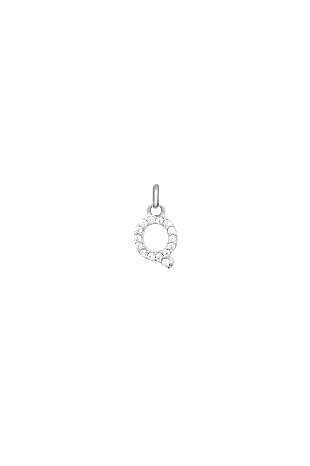 Charm argent zircons lettre Q - Bijou photographié sur fond blanc