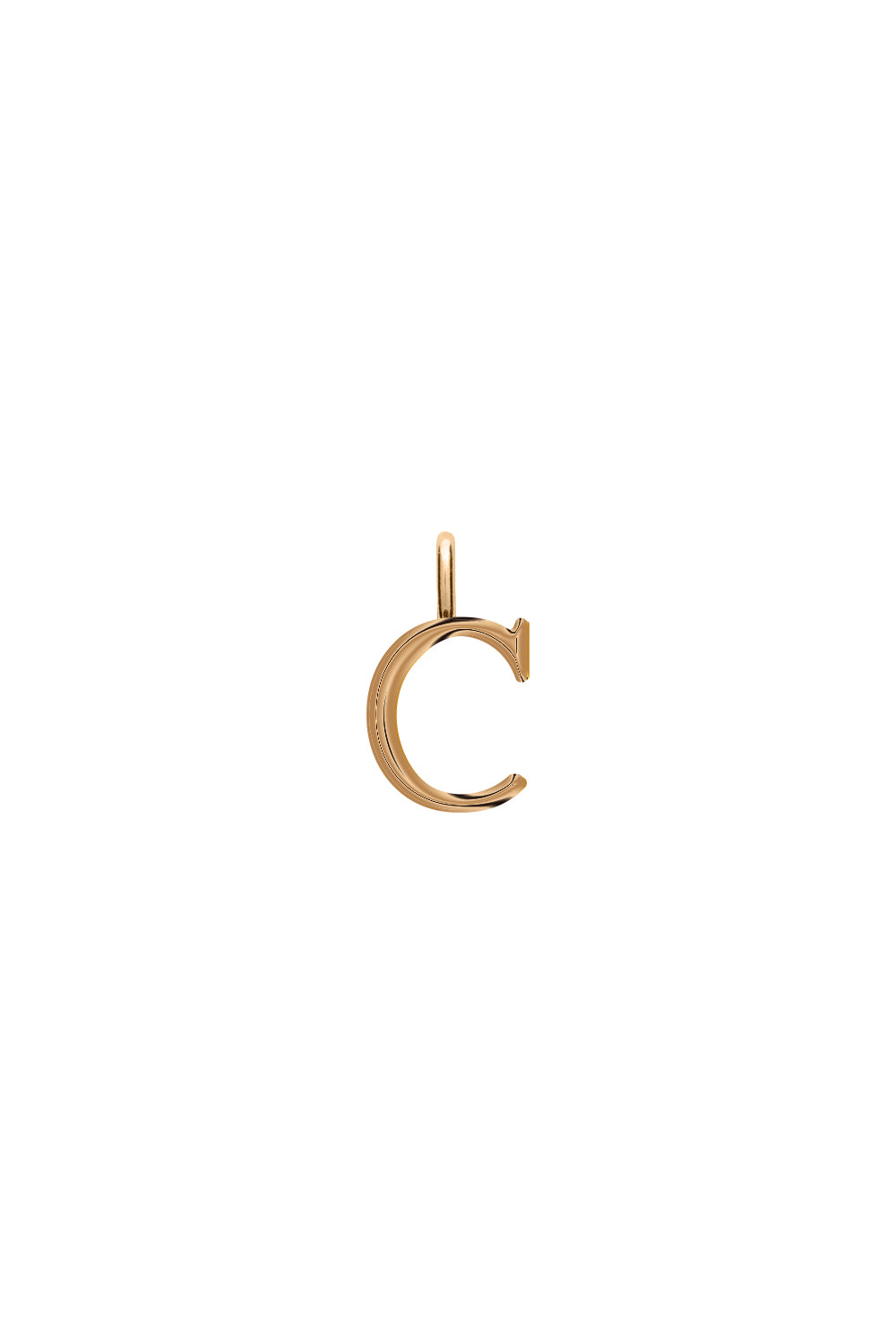 Charm lettre doré C - Bijou photographié sur fond blanc