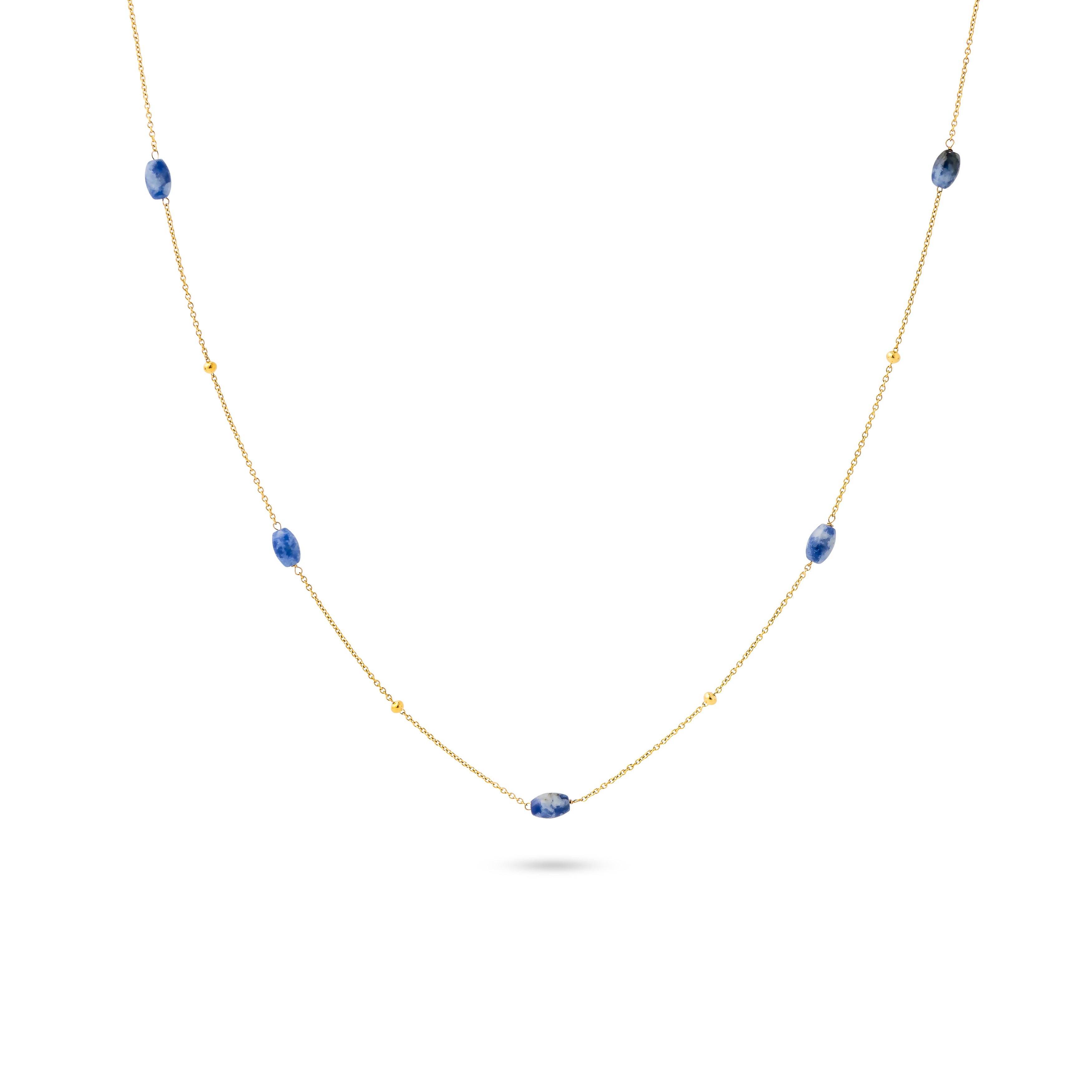 Collier sautoir doré Amilda sodalite chaîne fine orné de pierres naturelles - Bijou photographié sur fond blanc