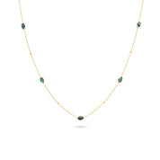 Collier sautoir doré Amilda turquoise africaine chaîne fine orné de pierres naturelles - Bijou photographié sur fond blanc