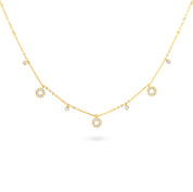 Collier doré Davia soleil orné de pendentifs sertis de zircons - Bijou photographié sur fond blanc