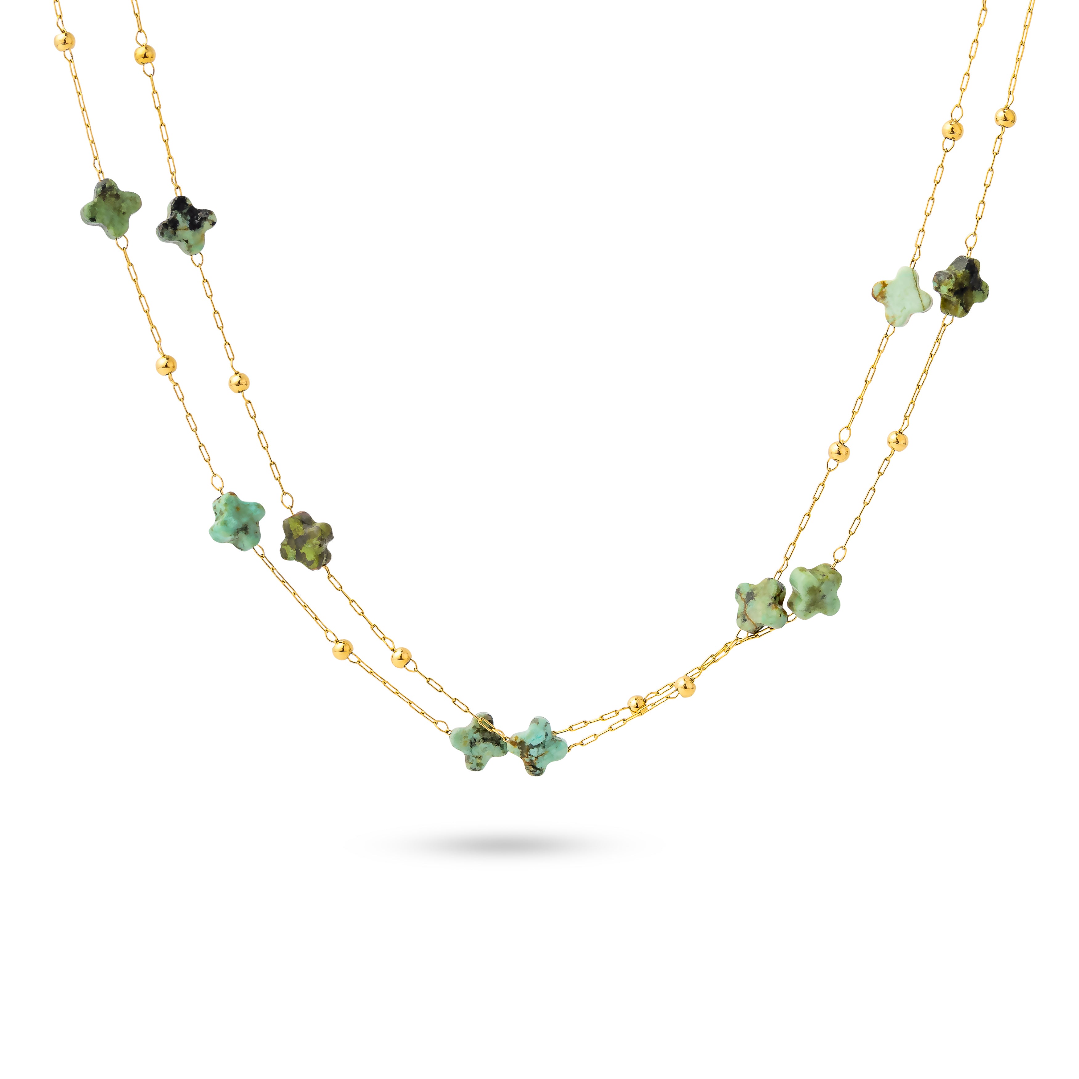 Collier sautoir doré Fergi turquoise africaine chaîne fine orné de pierres naturelles en forme de trèfle - Bijou photographié sur fond blanc