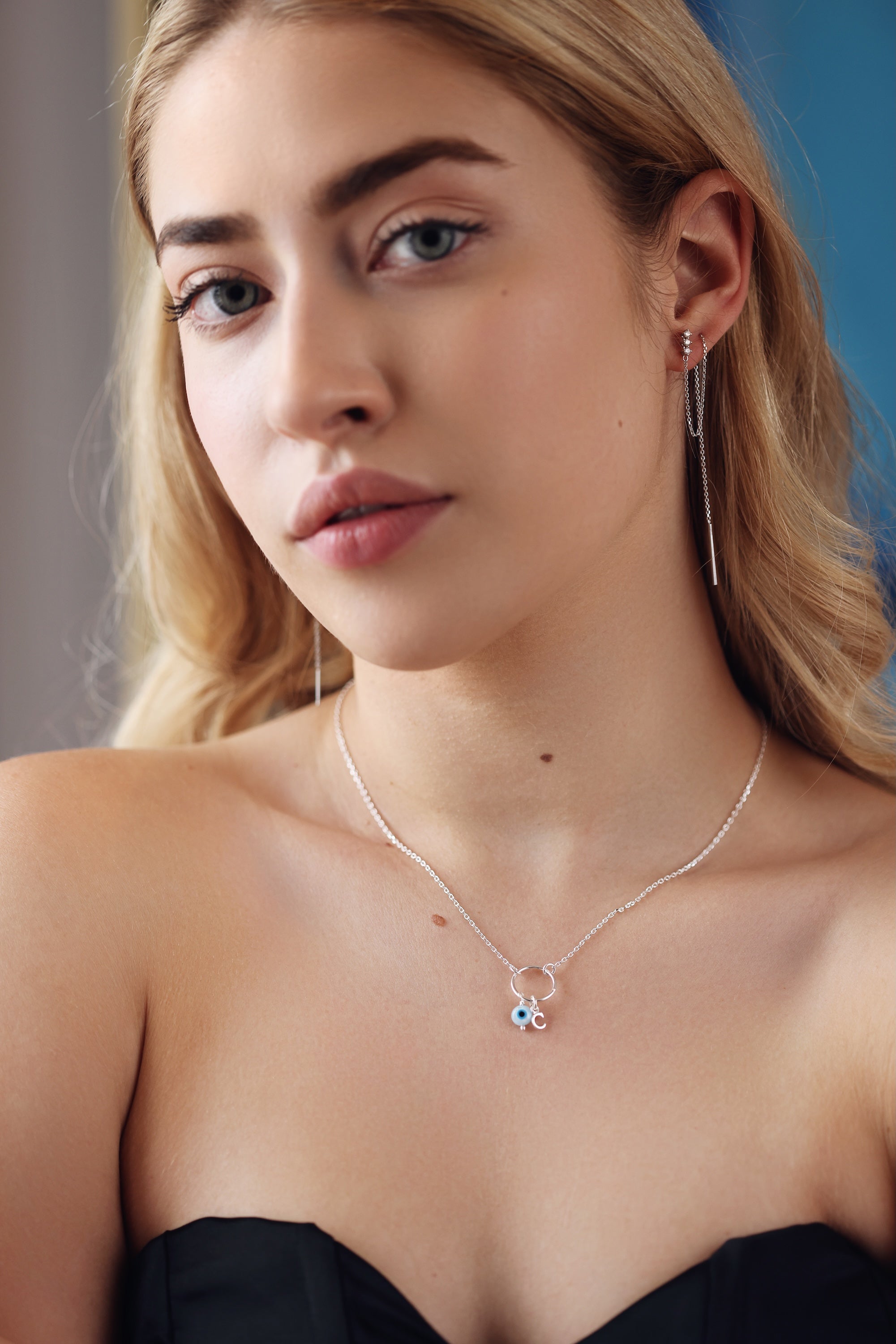 Collier personnalisable Lilou protect argent avec pendentif œil protecteur en nacre - Bijou porté