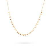 Collier Doré Amore coeurs - Bijou photographié sur fond blanc 
