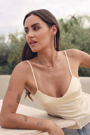 Collier doré Saona chaîne fine avec pendentif coquillage - Bijou porté