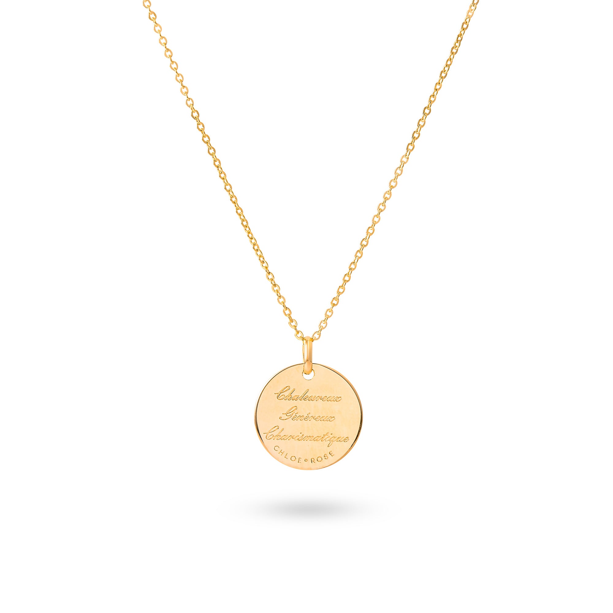 Collier doré signe astrologique Lion - Bijou photographié sur fond blanc