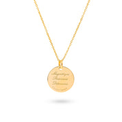 Collier doré signe astrologique Scorpion - Bijou photographié sur fond blanc