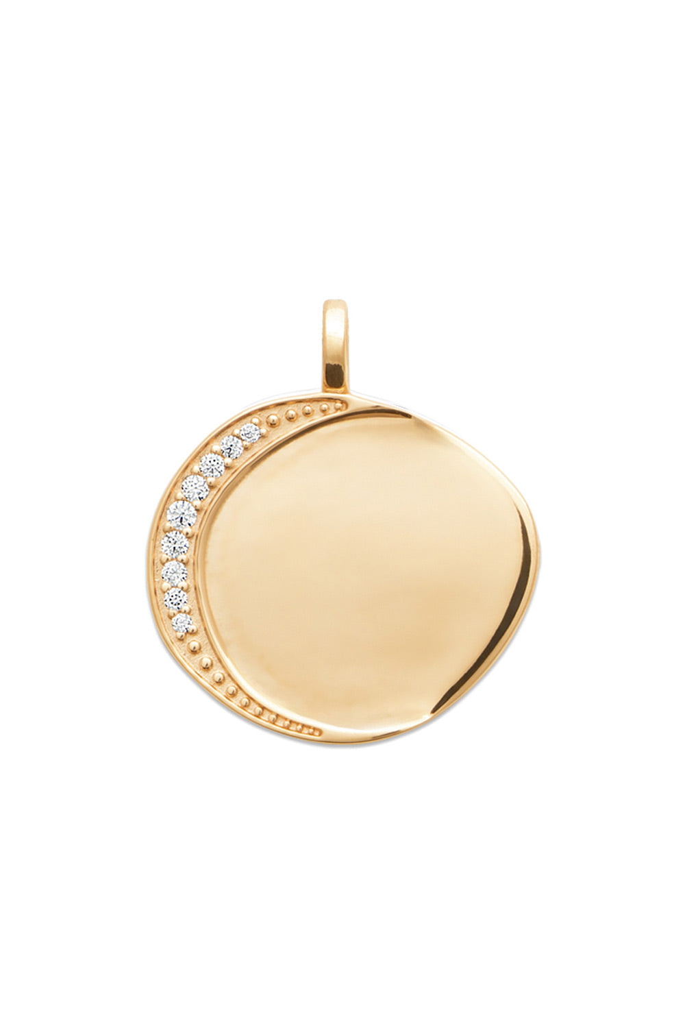 Médaille à graver dorée pour collier personnalisable Lyam - Bijou sur fond blanc