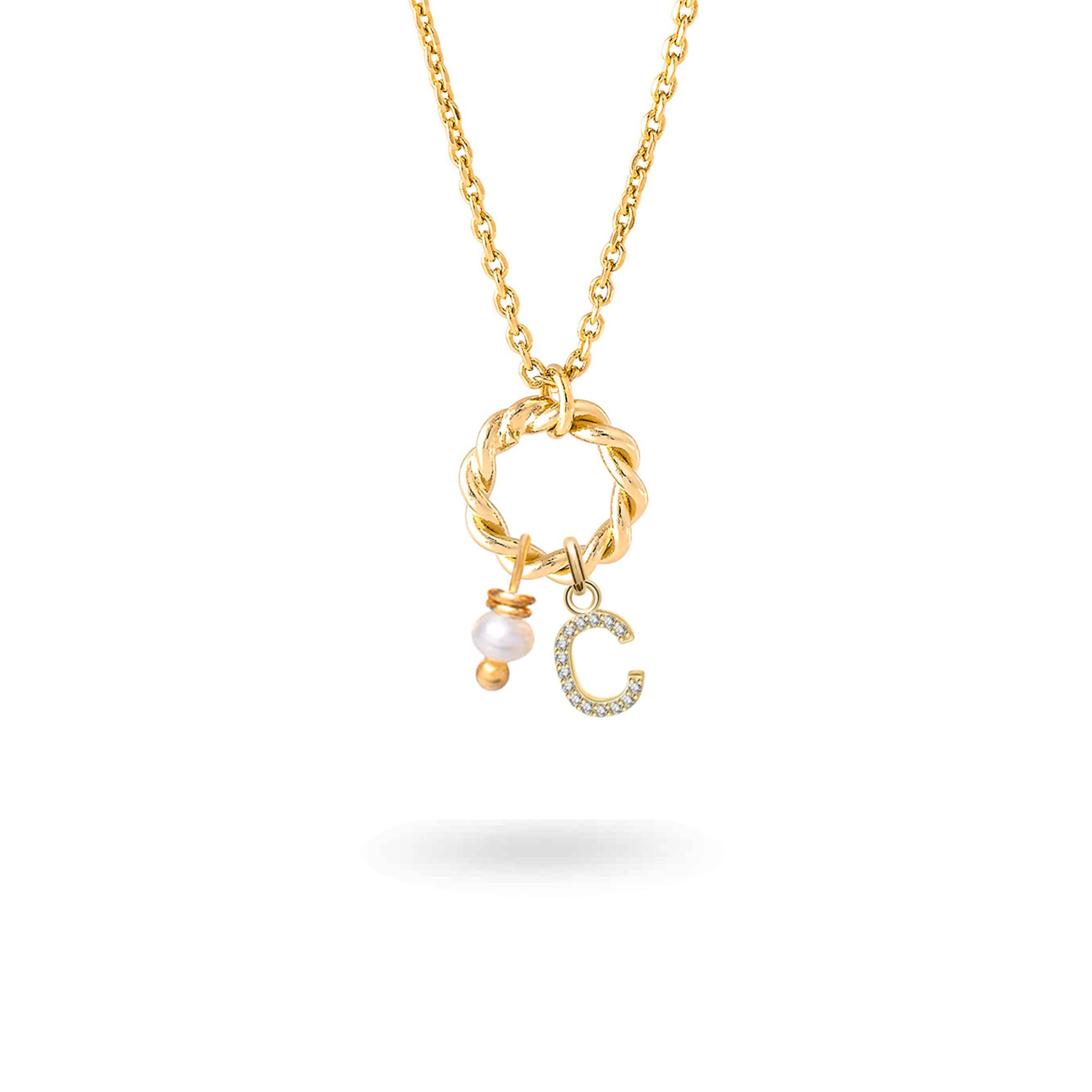 Collier personnalisable doré charms Alma - Bijou photographié sur fond blanc