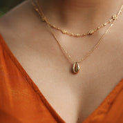 Collier doré Cauri - Bijou porté