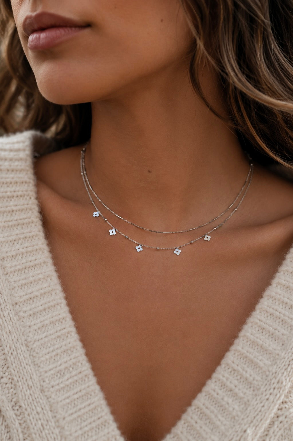 Collier double argenté Martine orné de fleurs - Bijou