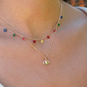 Collier doré Aviva avec des zircons multicolore - Bijou porté