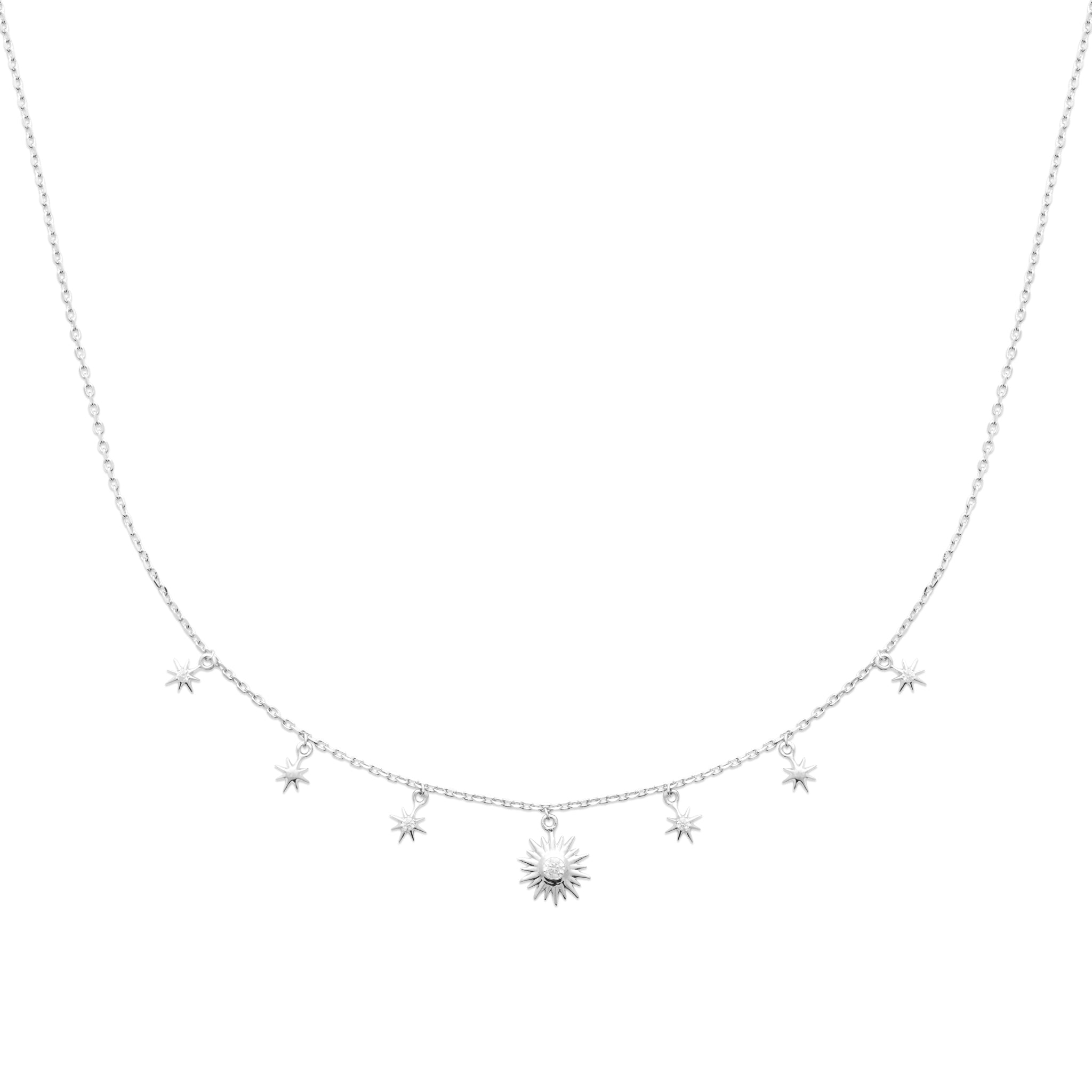 Collier pampilles étoiles et soleil - Bijou photographié sur fond blanc 