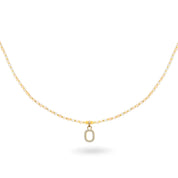 Collier doré personnalisable initiales et charms Nelia pierres du soleil - Bijou photographié sur fond blanc