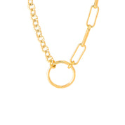 Collier personnalisable doré charms Selena - Bijou photographié sur fond blanc