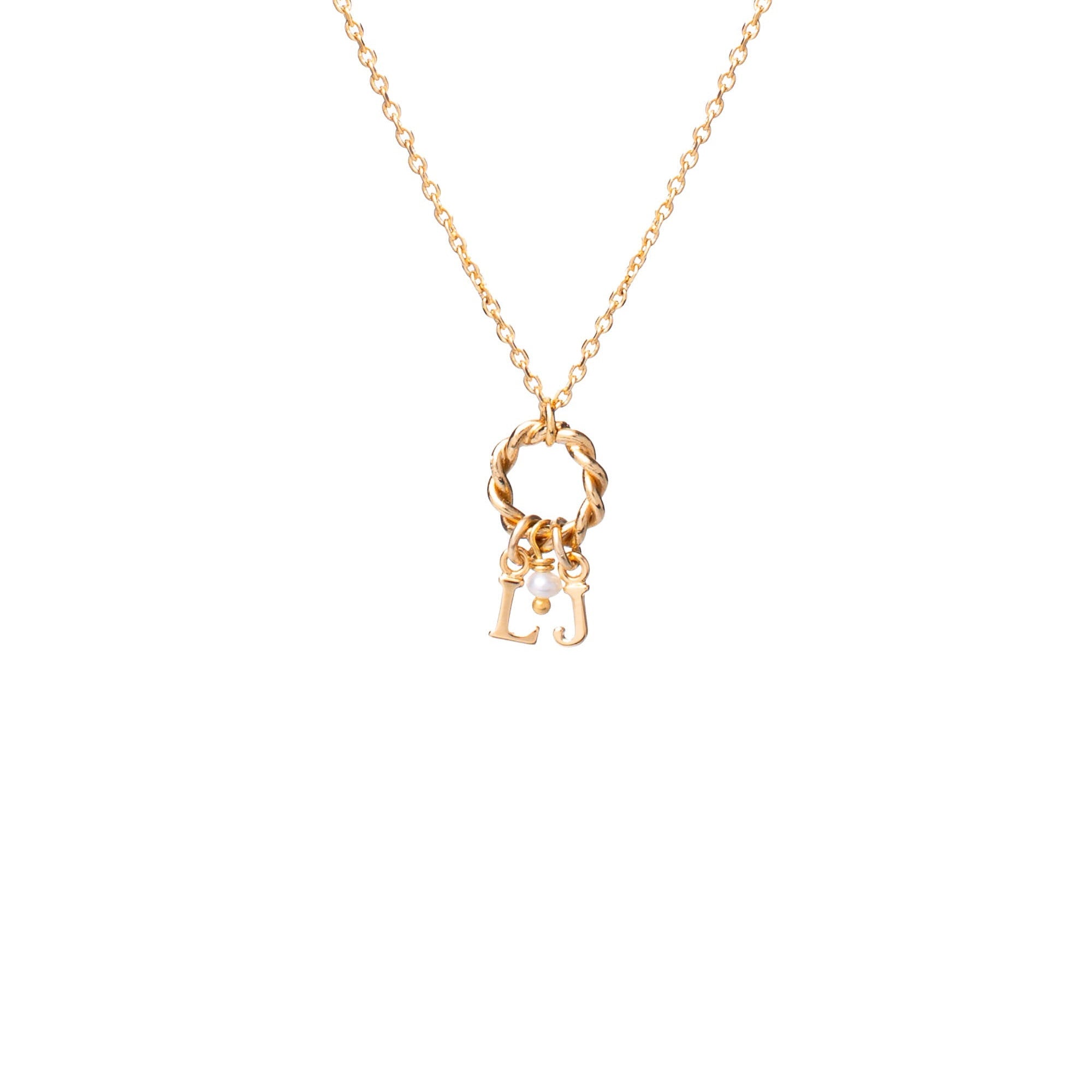 Collier personnalisable doré charms Alma - Bijou photographié sur fond blanc