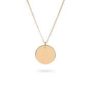 Médaille à graver dorée pour collier personnalisable Alba XL - Bijou sur fond blanc
