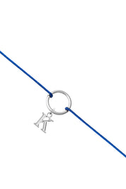 Bracelet cordon personnalisable argent initiales et charms Delya bleu - Bijou sur fond blanc