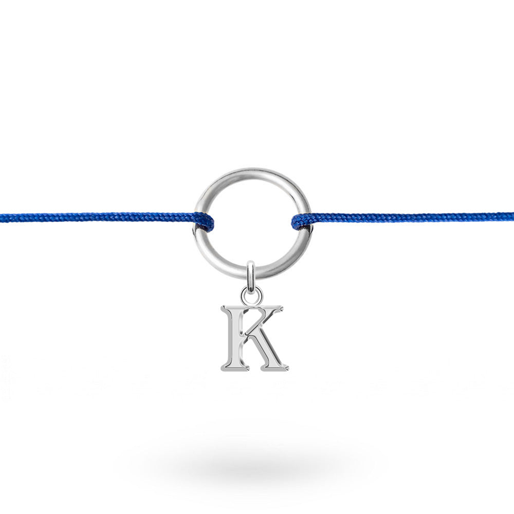 Bracelet cordon personnalisable argent initiales et charms Delya bleu - Bijou sur fond blanc