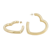 Créoles dorées en forme de cœur - Bijou photographié sur fond blanc 