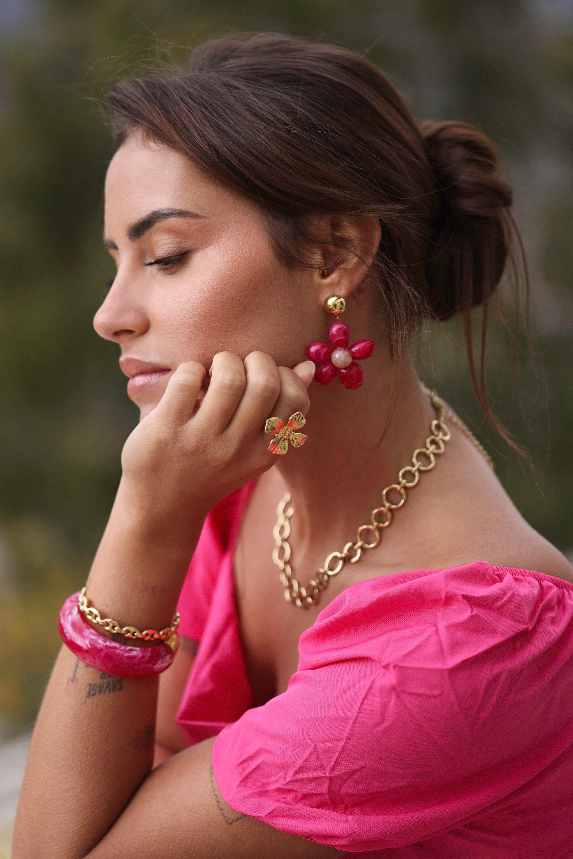 Bague dorée Serena fleur - Bijou porté