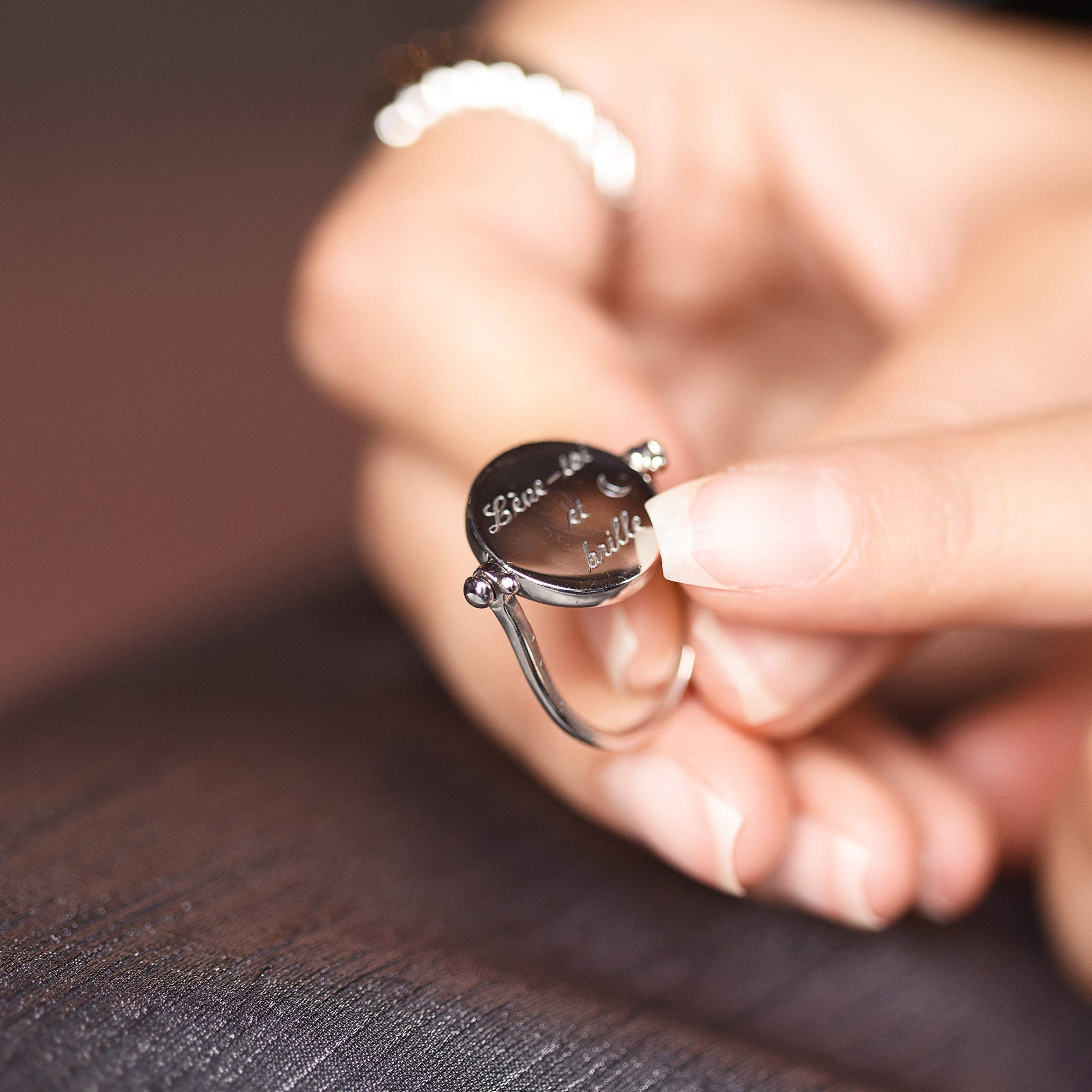 Bague personnalisable argent pour gravure nacre JOY