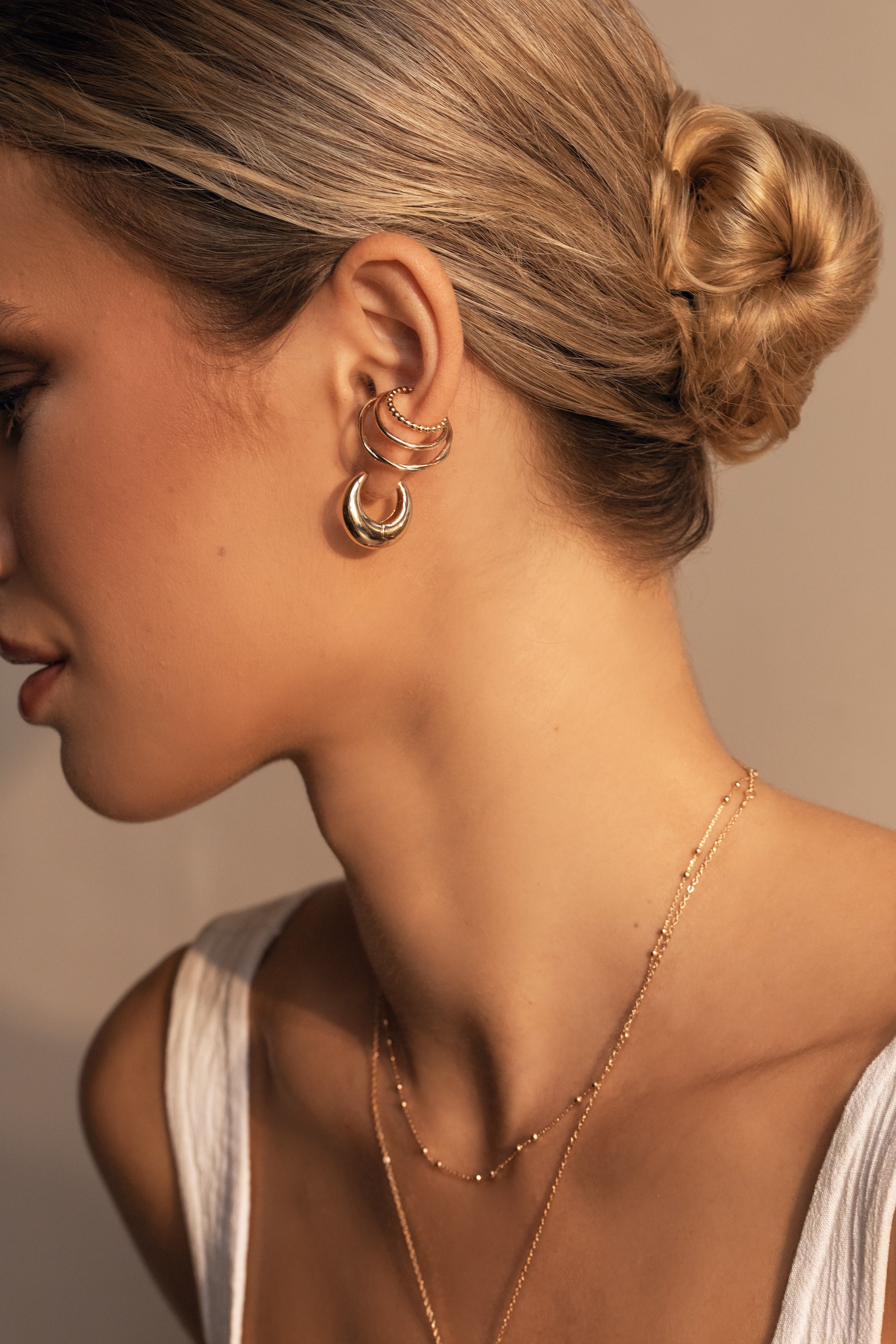 Bague d'oreille dorée Laura à l'unité effet multiple - Bijou porté